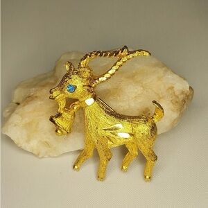 Vintage Gold Tone Goat Brooch with Aqua Marine Eye